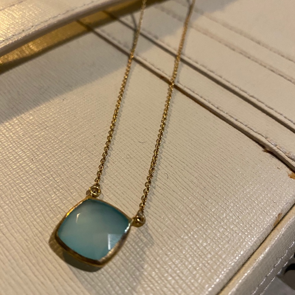 Square pendant necklace